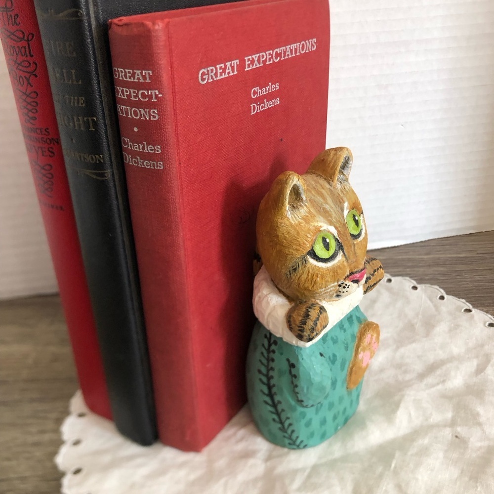 Hand Carved and Painted Primitive Wooden Cat Figurine
